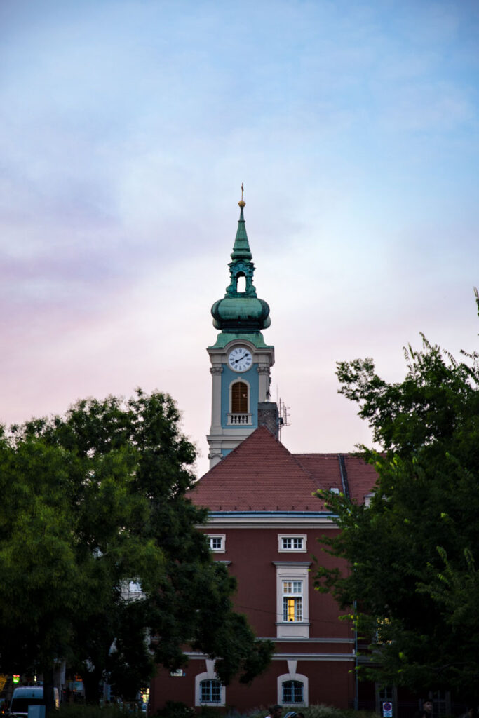 Budapest-Felsővízivár Pfarrkirche St. Anna