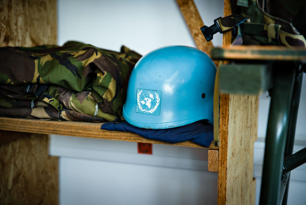 UN-Helmet in Srebrenica