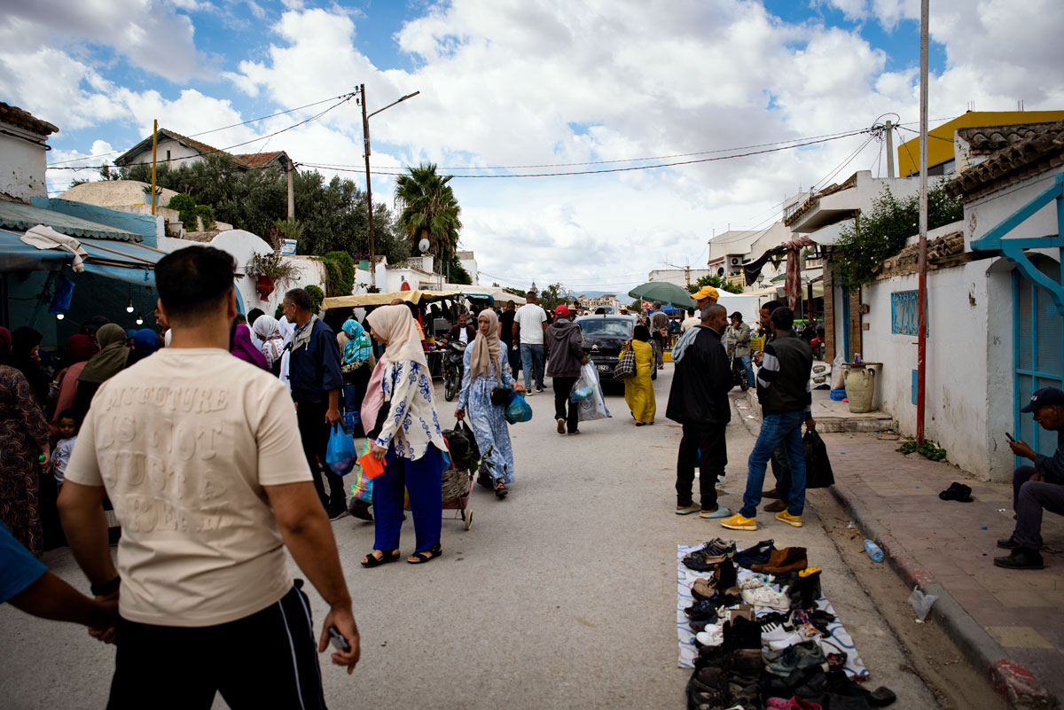 Morning Market in Testour